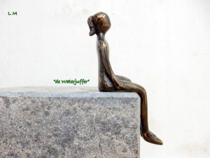 072* bronzen meisje L - Afbeelding 2